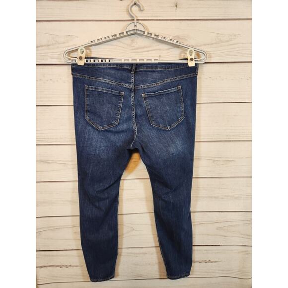 Old Navy Women's Blue Mid Rise Distressed Rockstar Super Skinny Jeans Size‎ 20 - Picture 2 of 7